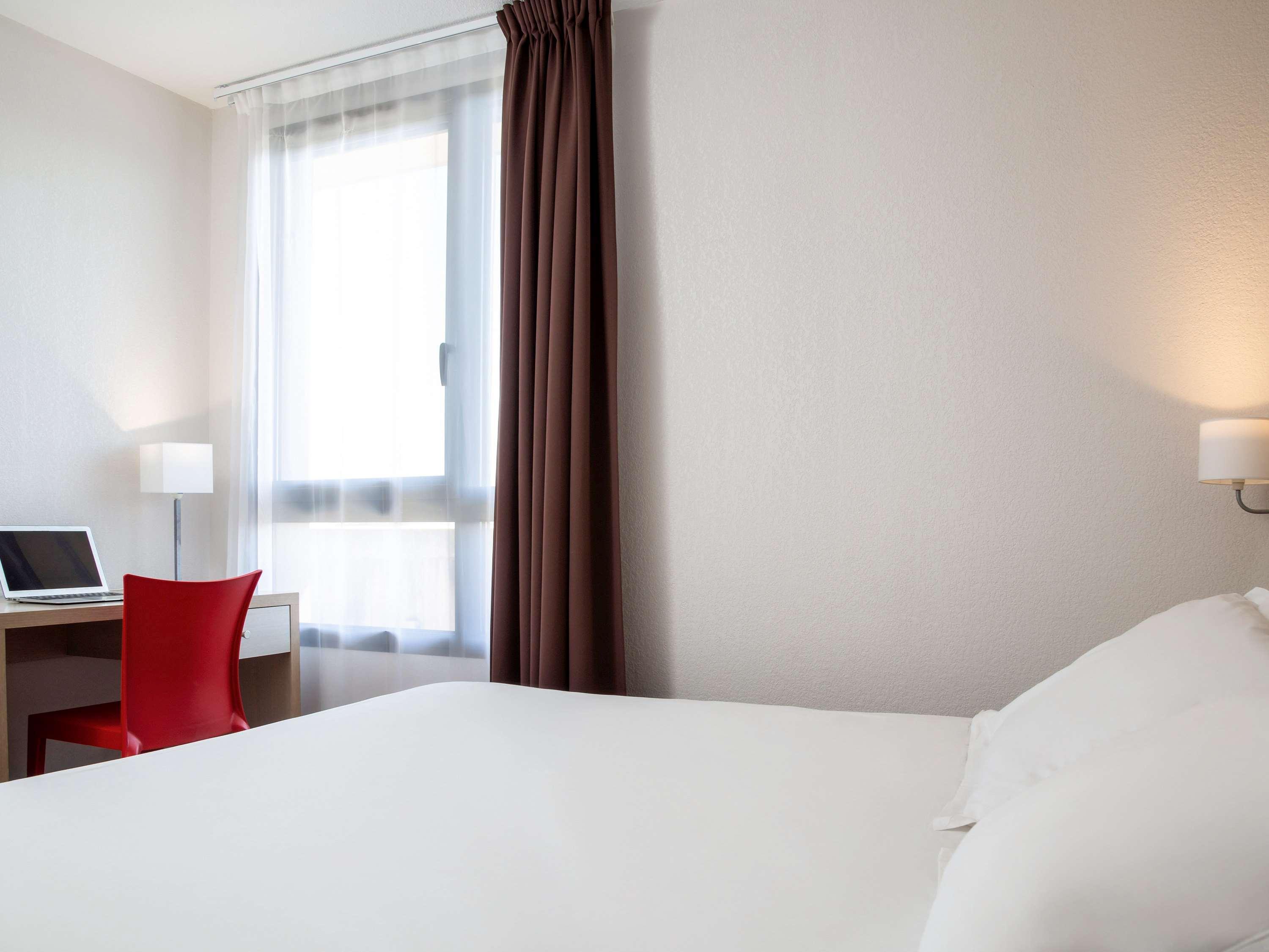 Aparthotel Adagio Access Avignone Esterno foto