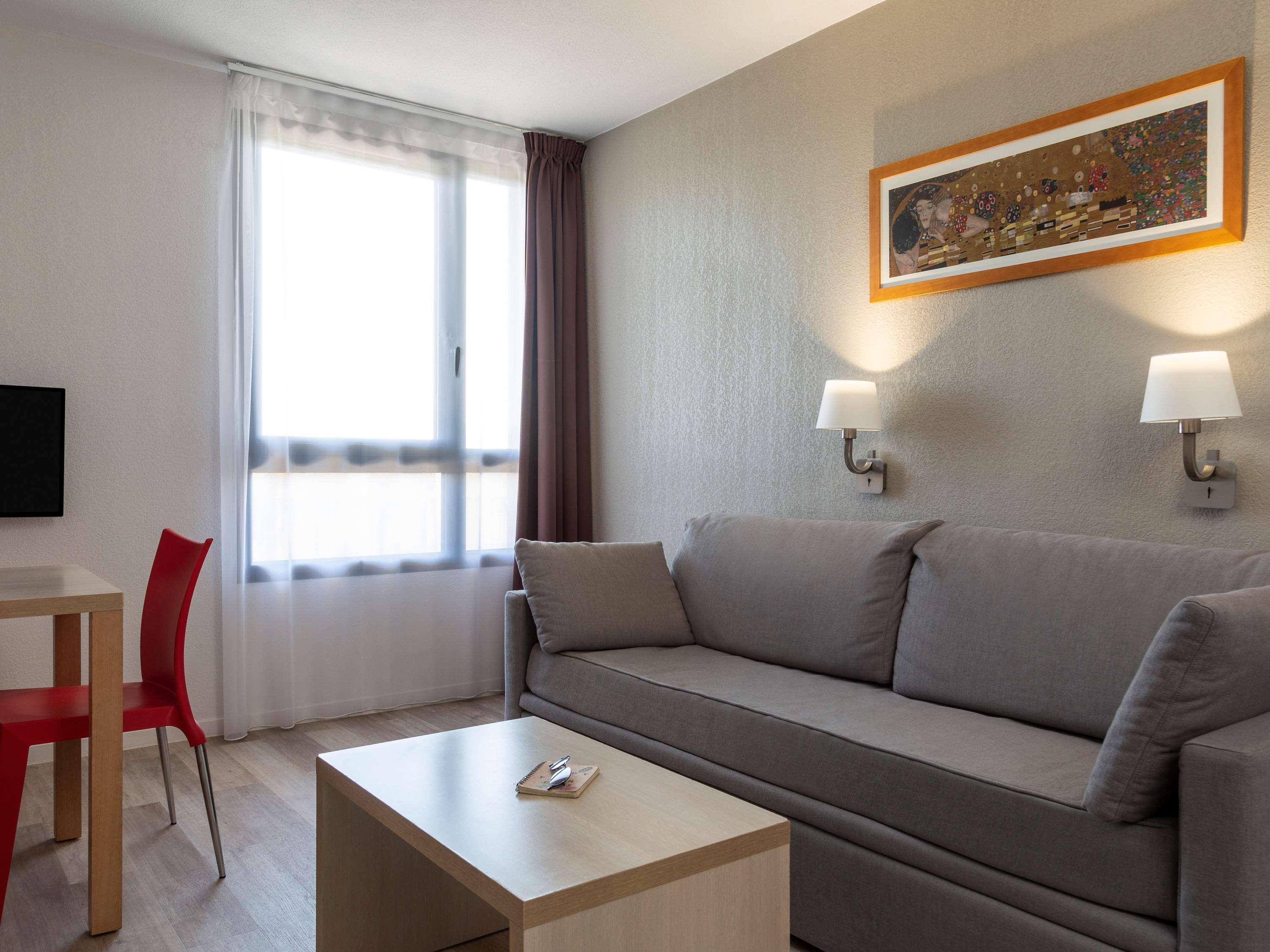 Aparthotel Adagio Access Avignone Esterno foto